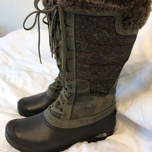 NORTH FACE women’s snow boots